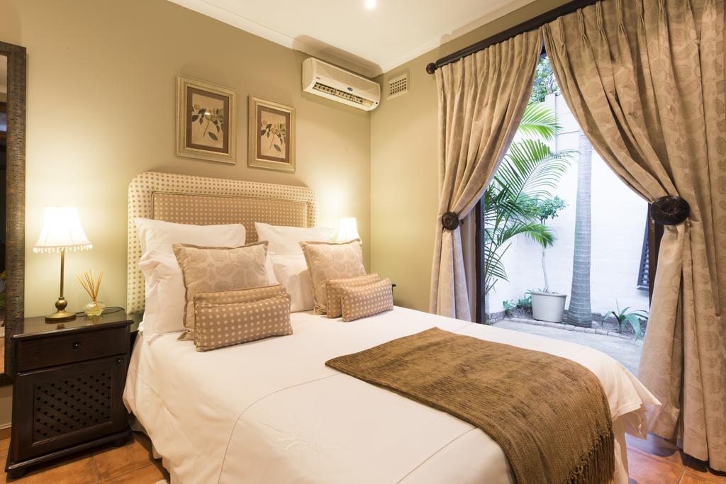 Five Burnham Guest House Durban Exteriör bild